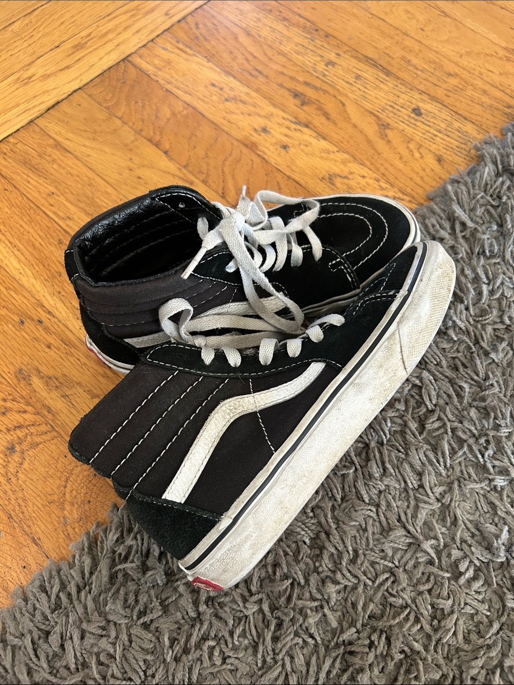 Vans Kids Black and White High-Top Skate Lace Sneakers Size 3